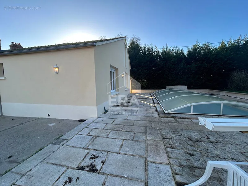 Photo Maison à Maisons au prix de 250 000€