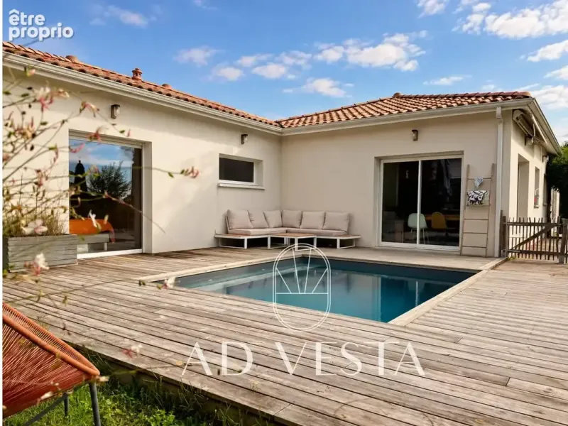 Photo Maison à Carignan-De-Bordeaux au prix de 489 000€