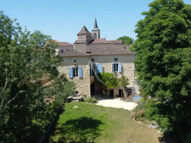 Photo Maison à Albas au prix de 336 000€