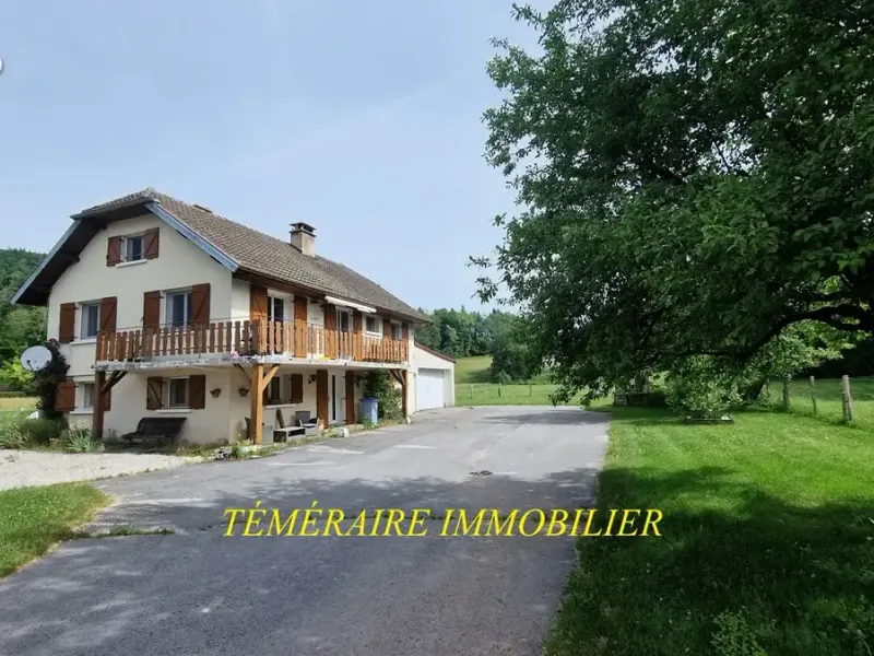 Photo Maison à Bourg-De-Sirod au prix de 276 000€