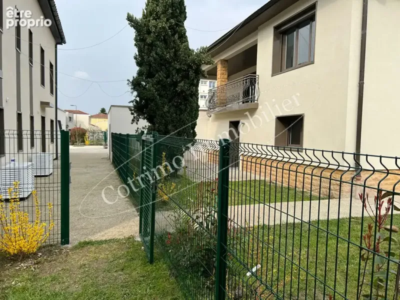 Photo Appartement à Vaulx-En-Velin au prix de 280 000€
