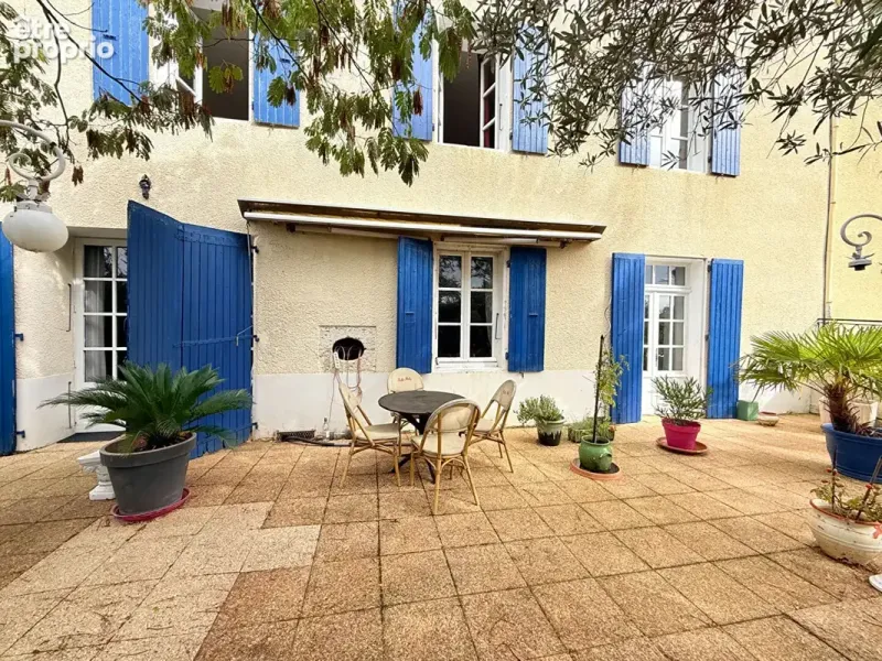 Photo Maison à Montbron au prix de 275 400€