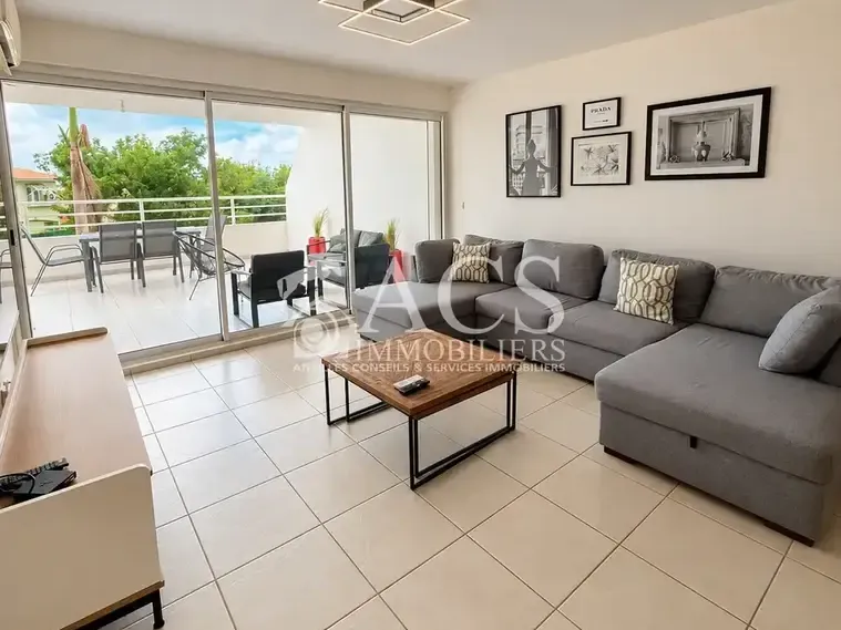 Photo Appartement à Le Lamentin au prix de 237 000€
