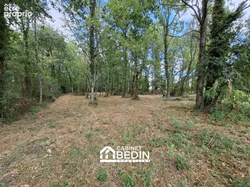 Photo Terrain à Leogeats au prix de 67 300€
