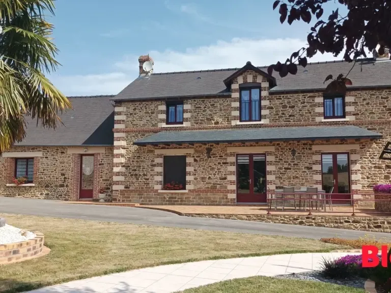 Photo Maison à Domalain au prix de 312 300€