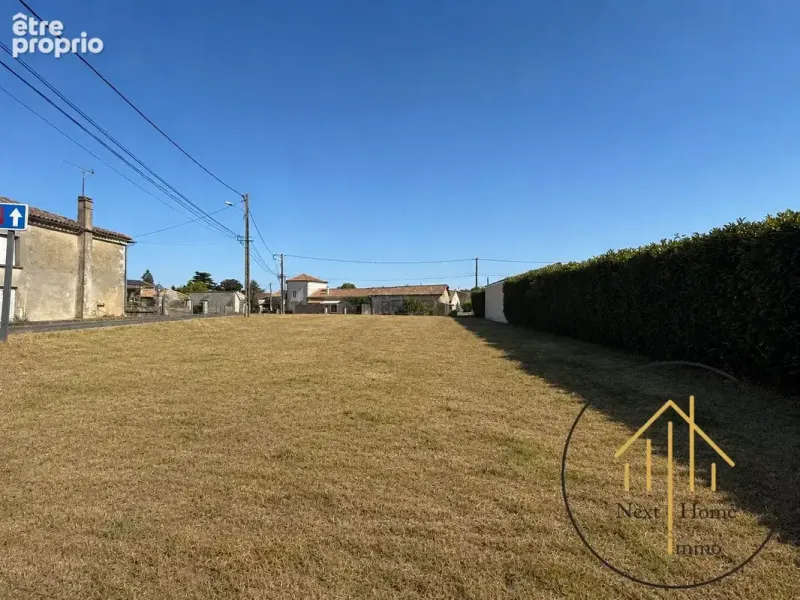 Photo Terrain à Mornac au prix de 46 000€