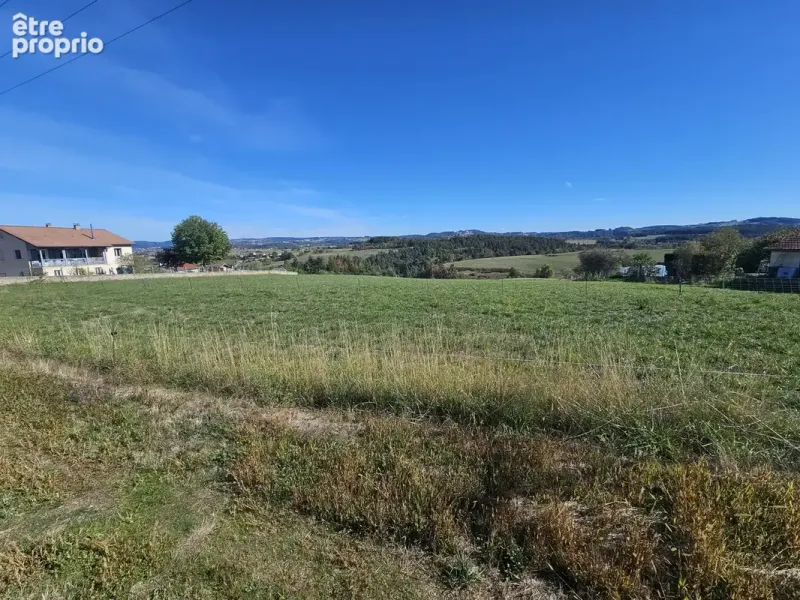 Photo Terrain à Beauzac au prix de 75 000€