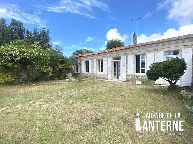 Photo Maison à Saint-Pierre-D'oleron au prix de 429 000€