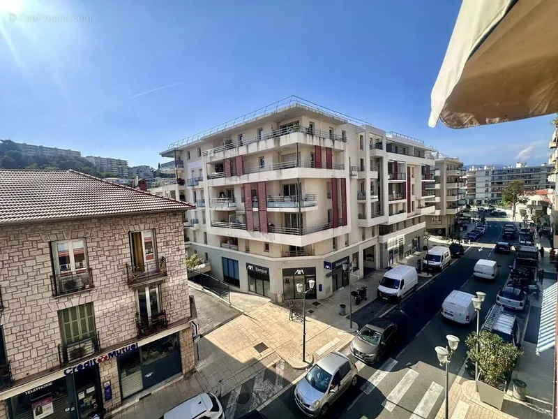 Photo Appartement à Saint-Laurent-Du-Var au prix de 109 000€