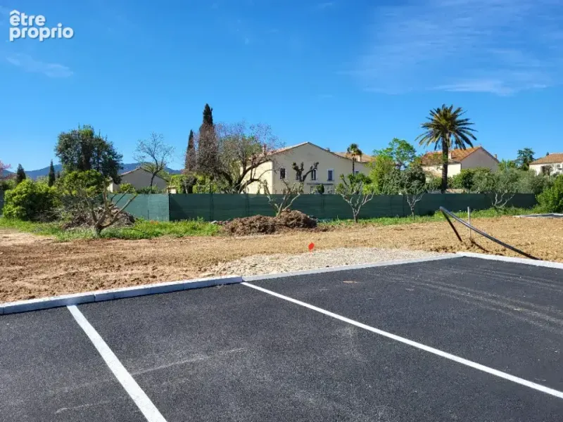 Photo Terrain à La Crau au prix de 250 000€