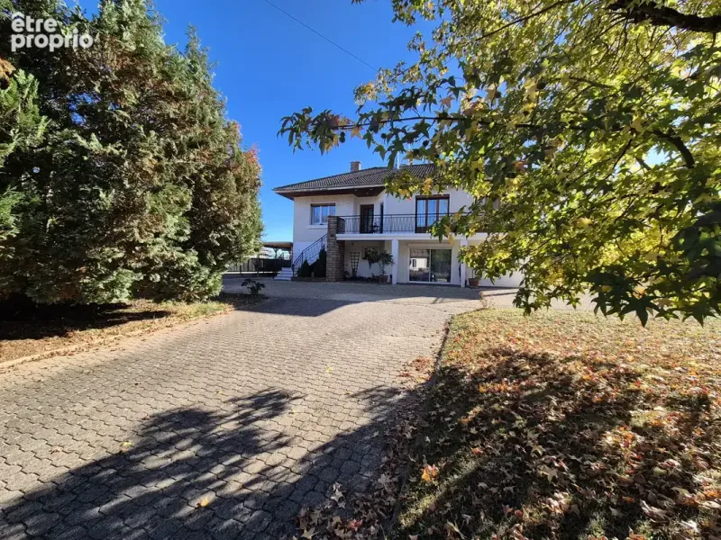 Photo Maison à Grieges au prix de 299 000€
