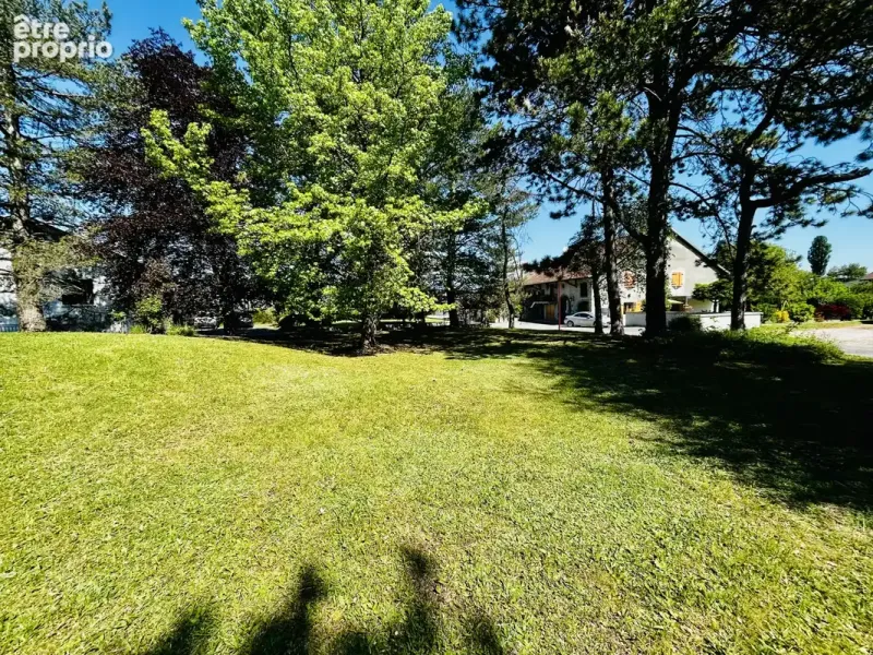 Photo Terrain à Viry au prix de 295 000€