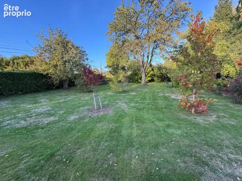 Photo Terrain à La Saussaye au prix de 74 200€