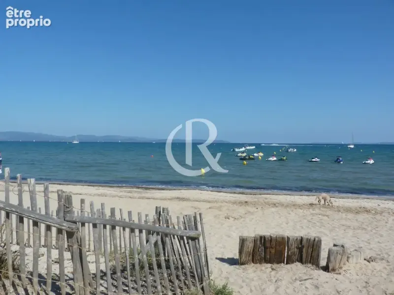 Photo Appartement à Hyeres au prix de 160 000€