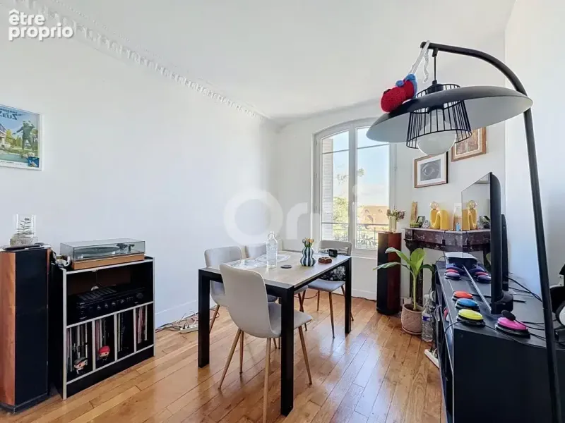 Photo Appartement à Nogent-Sur-Marne au prix de 215 000€