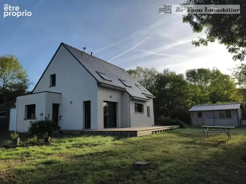 Photo Maison à Rosnoen au prix de 377 775€