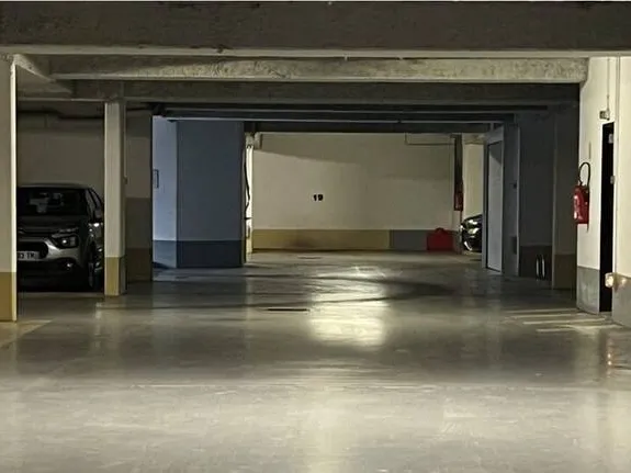 Photo Parking à Issy-Les-Moulineaux au prix de 22 000€