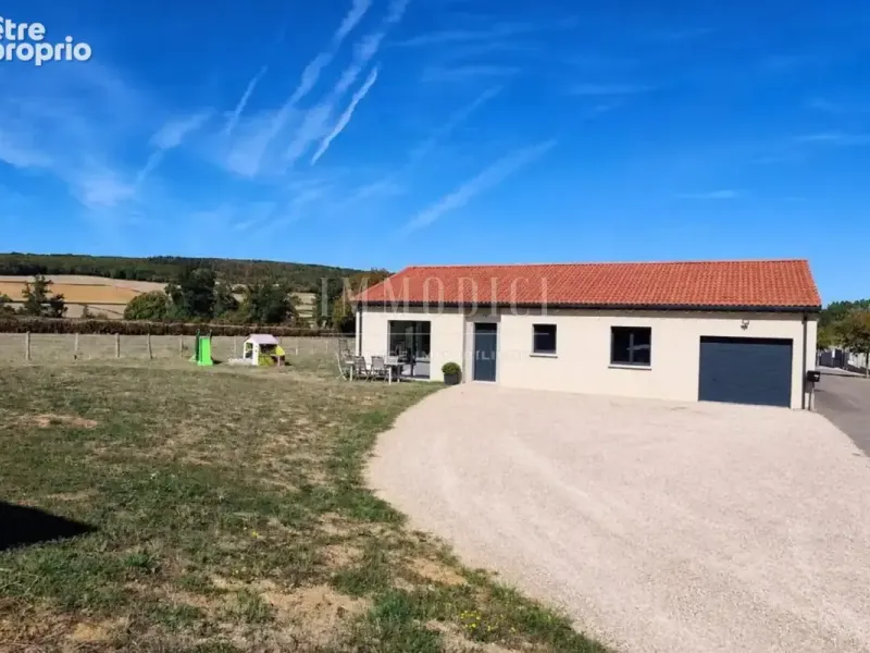 Photo Maison à Salornay-Sur-Guye au prix de 225 000€