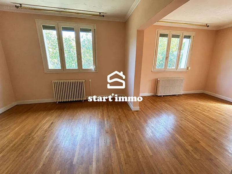 Photo Maison à La Veze au prix de 239 000€