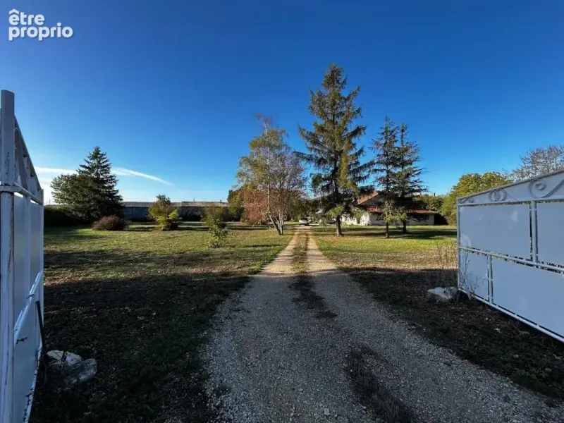 Photo Maison à Vanzay au prix de 150 000€