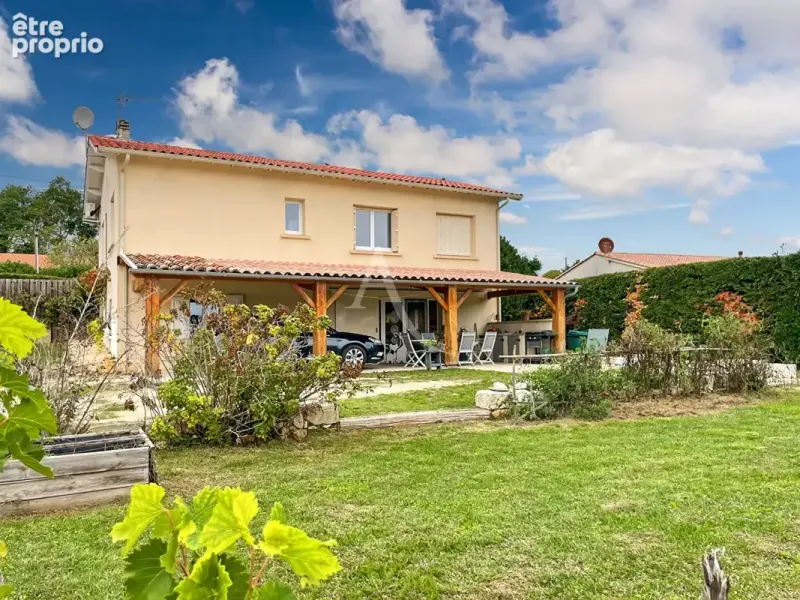 Photo Maison à Trentels au prix de 190 000€