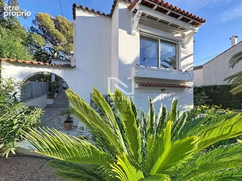 Photo Maison à Saint-Raphael au prix de 699 000€