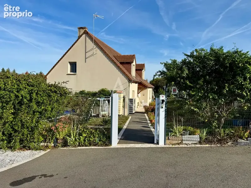 Photo Maison à Blere au prix de 326 400€