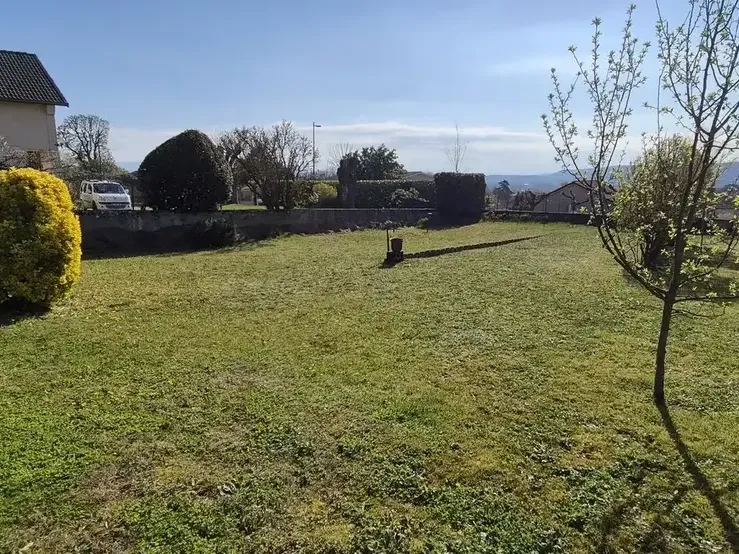 Photo Terrain à Trept au prix de 98 000€