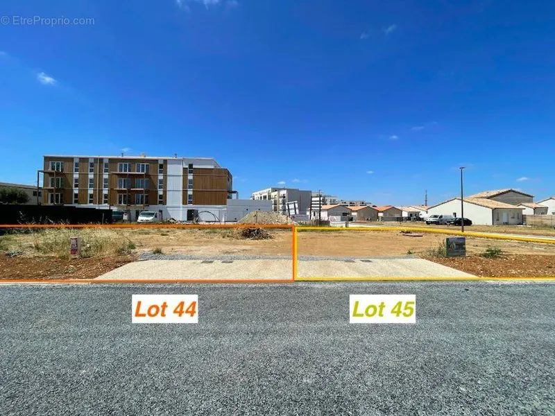 Photo Terrain à Poitiers au prix de 53 900€