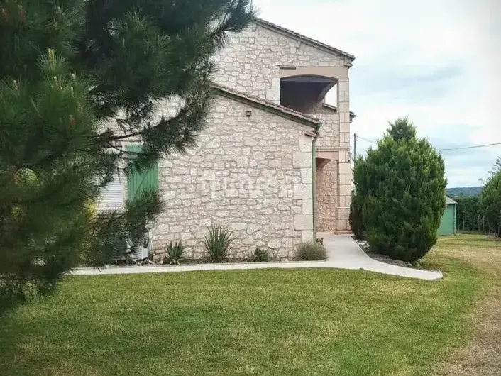 Photo Maison à Nontron au prix de 299 000€