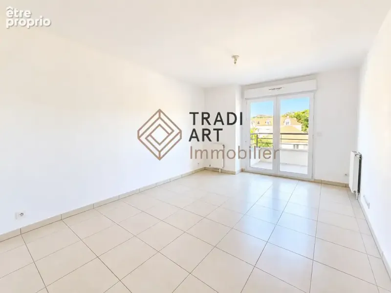 Photo Appartement à Sainte-Genevieve-Des-Bois au prix de 235 000€