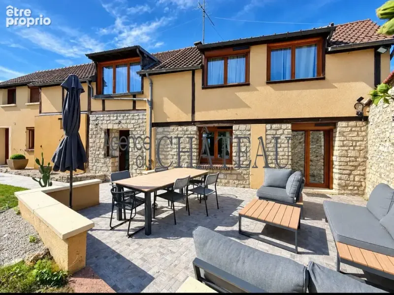 Photo Maison à Saint-Clair-Sur-Epte au prix de 339 000€