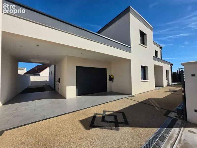 Photo Maison à Perrigny-Les-Dijon au prix de 720 000€