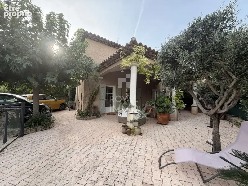 Photo Maison à Cuers au prix de 450 000€