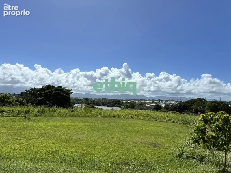 Photo Terrain à Baie-Mahault au prix de 790 620€