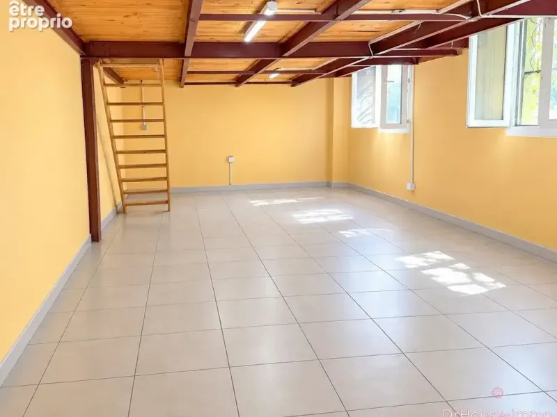 Photo Commerce à Marseille-15e au prix de 299 000€