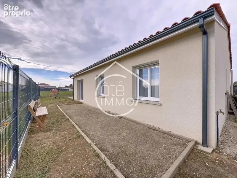 Photo Maison à Les Billaux au prix de 265 000€