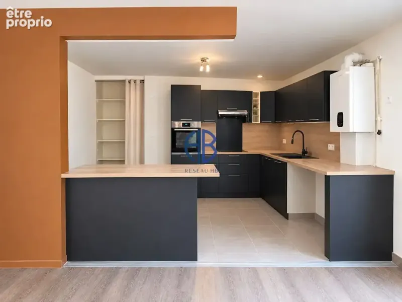Photo Appartement à La Tour-Du-Pin au prix de 158 000€