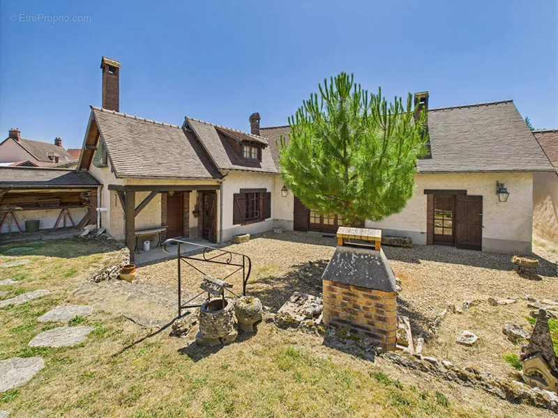 Photo Maison à Nogent-Le-Roi au prix de 210 000€