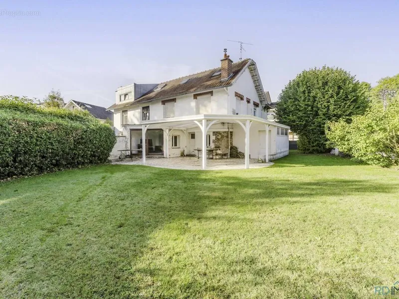Photo Maison à Marcq-En-Baroeul au prix de 648 000€