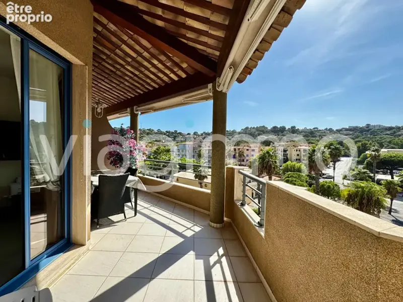 Photo Appartement à Cavalaire-Sur-Mer au prix de 219 500€