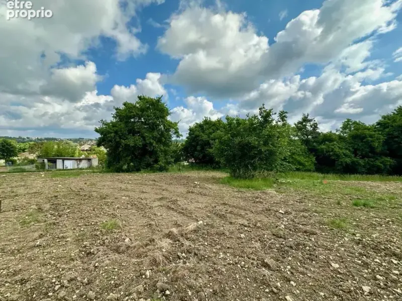 Photo Terrain à Magnac-Sur-Touvre au prix de 60 000€