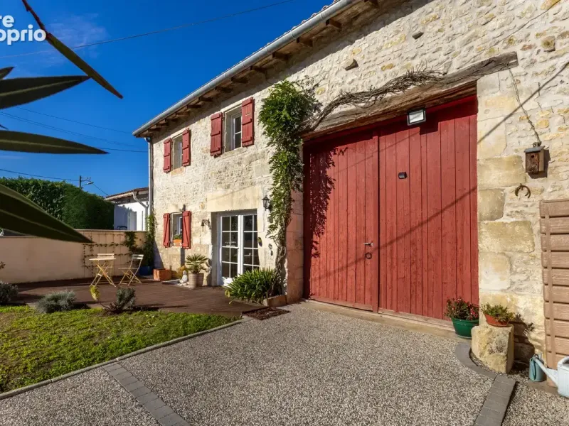 Photo Maison à Ecoyeux au prix de 233 200€