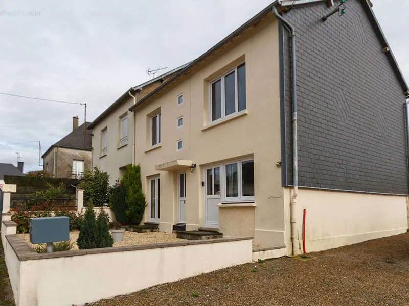 Photo Maison à Sourdeval au prix de 179 350€