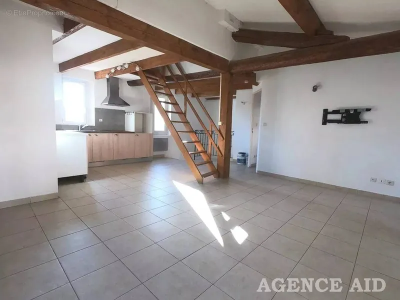 Photo Appartement à Cuges-Les-Pins au prix de 169 900€