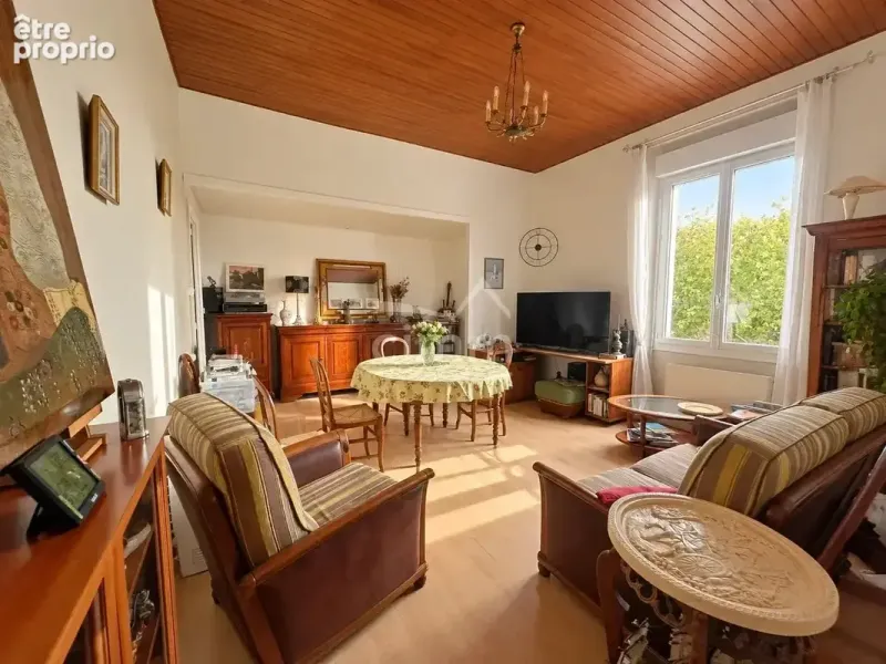 Photo Appartement à Chateau-Arnoux-Saint-Auban au prix de 160 000€