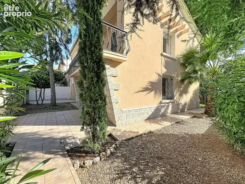 Photo Maison à Nimes au prix de 299 000€