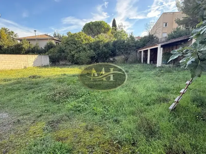 Photo Terrain à Martigues au prix de 420 000€
