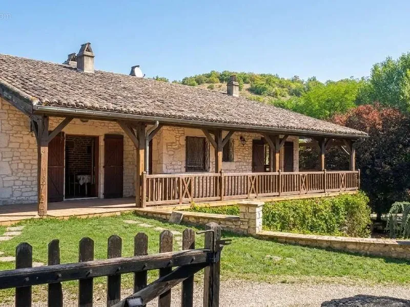 Photo Maison à Montaigu-De-Quercy au prix de 270 000€