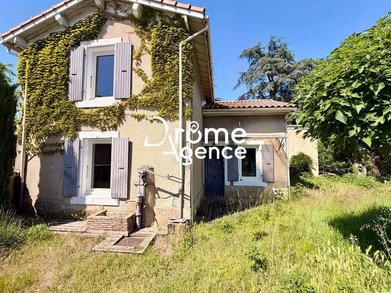 Photo Maison à Malissard au prix de 399 000€